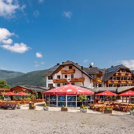 Grizzly Sport & Motorrad Resort Sankt Margarethen im Lungau Exterior foto