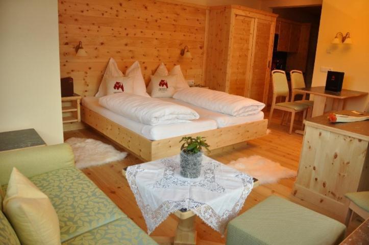 Grizzly Sport & Motorrad Resort Sankt Margarethen im Lungau Exterior foto