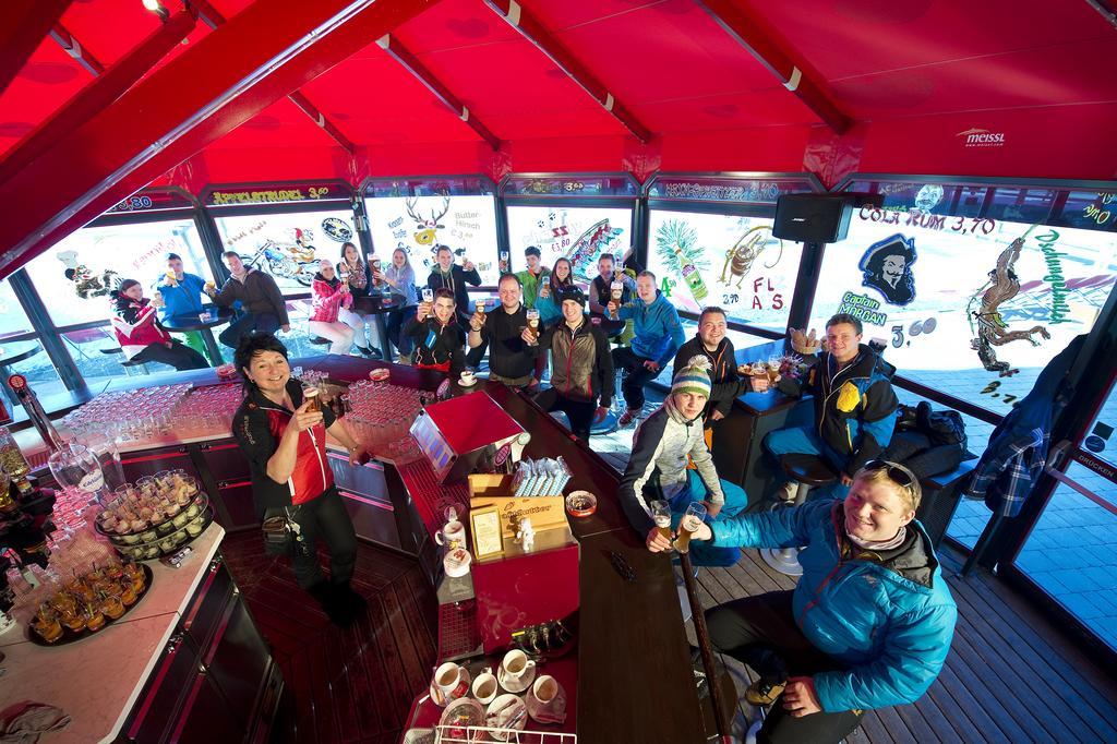 Grizzly Sport & Motorrad Resort Sankt Margarethen im Lungau Exterior foto
