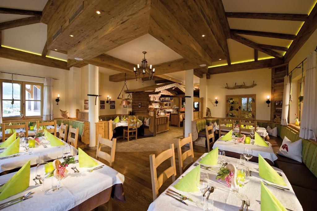 Grizzly Sport & Motorrad Resort Sankt Margarethen im Lungau Exterior foto