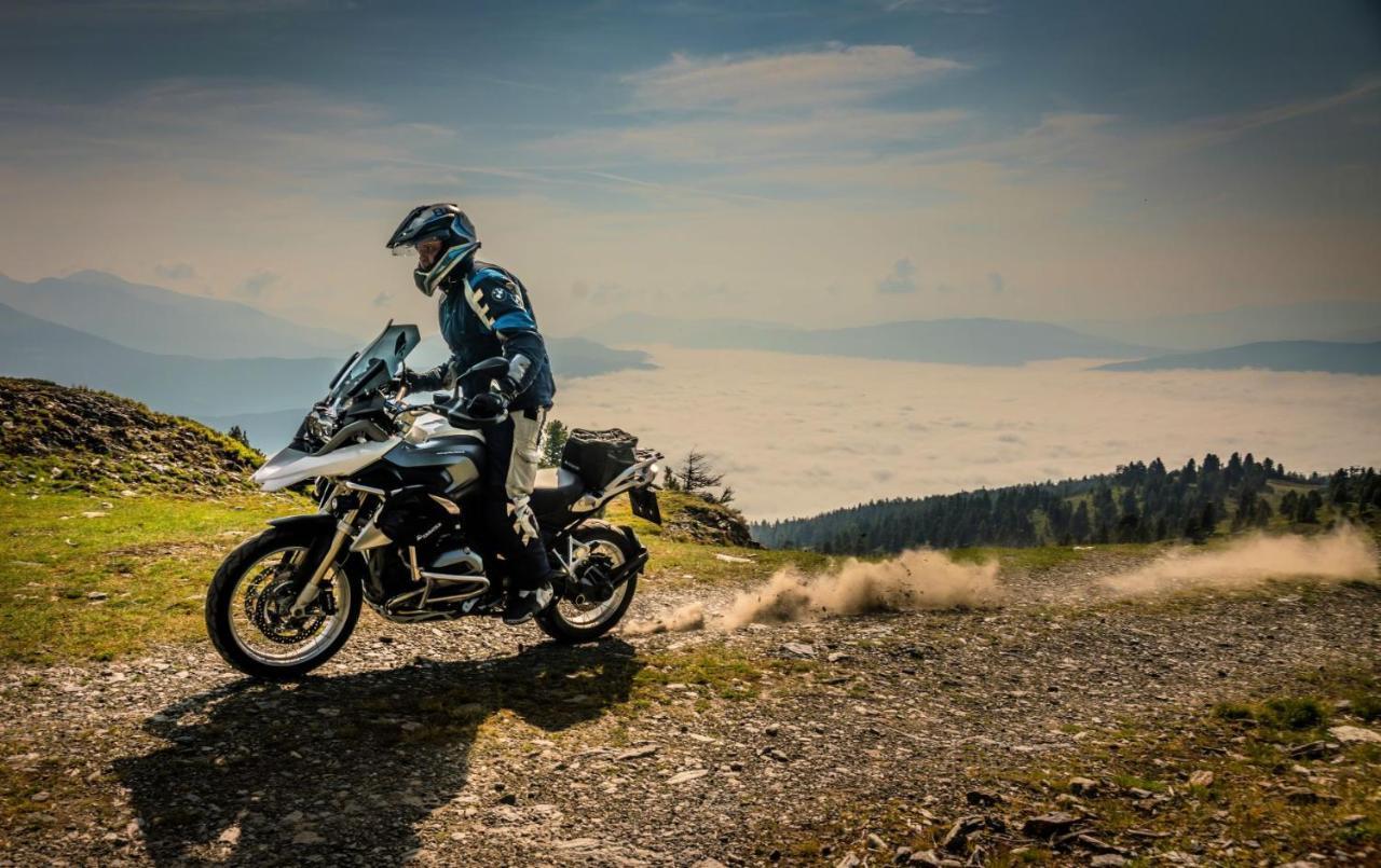 Grizzly Sport & Motorrad Resort Sankt Margarethen im Lungau Exterior foto